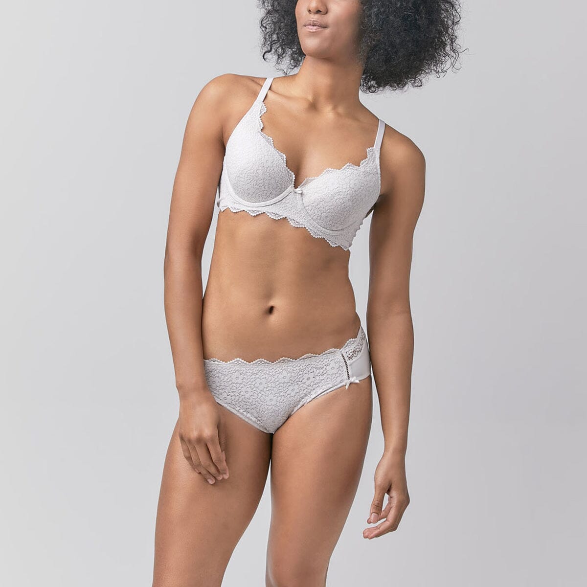 Solution Soft Touch Full Coverage Lightly Lined Lace Bra – Her own