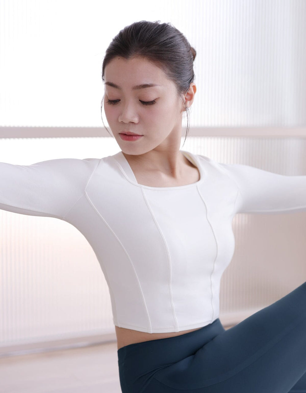 HOW-EFFORTLESS Square Neck Tight Fit Crop Long Sleeve Crop Top Her own words SPORTS 