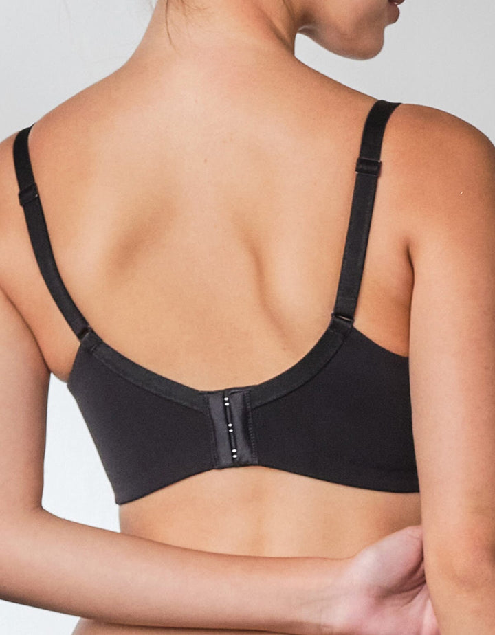 SMOOTH IT High Wing Lightly Lined Lace Bra Bra Her own words Black 70B 
