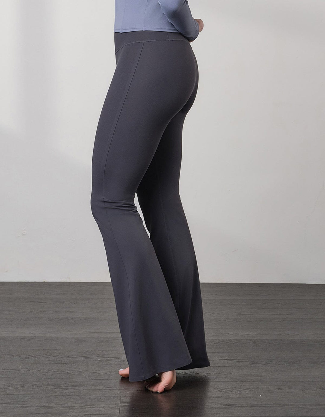 HOW-EFFORTLESS REsiltech™ Back Pocket High Waist Flare Leg Full Length Flare Her own words SPORTS 