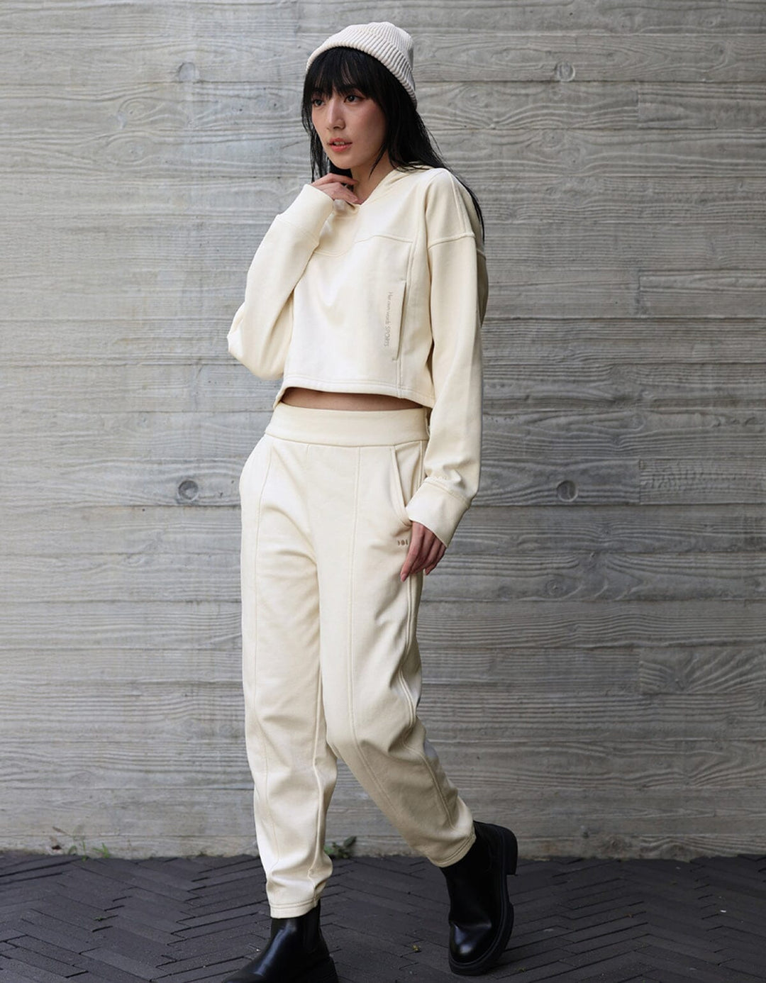 French Terry Cropped Hoodie Long Sleeve Her own words SPORTS 