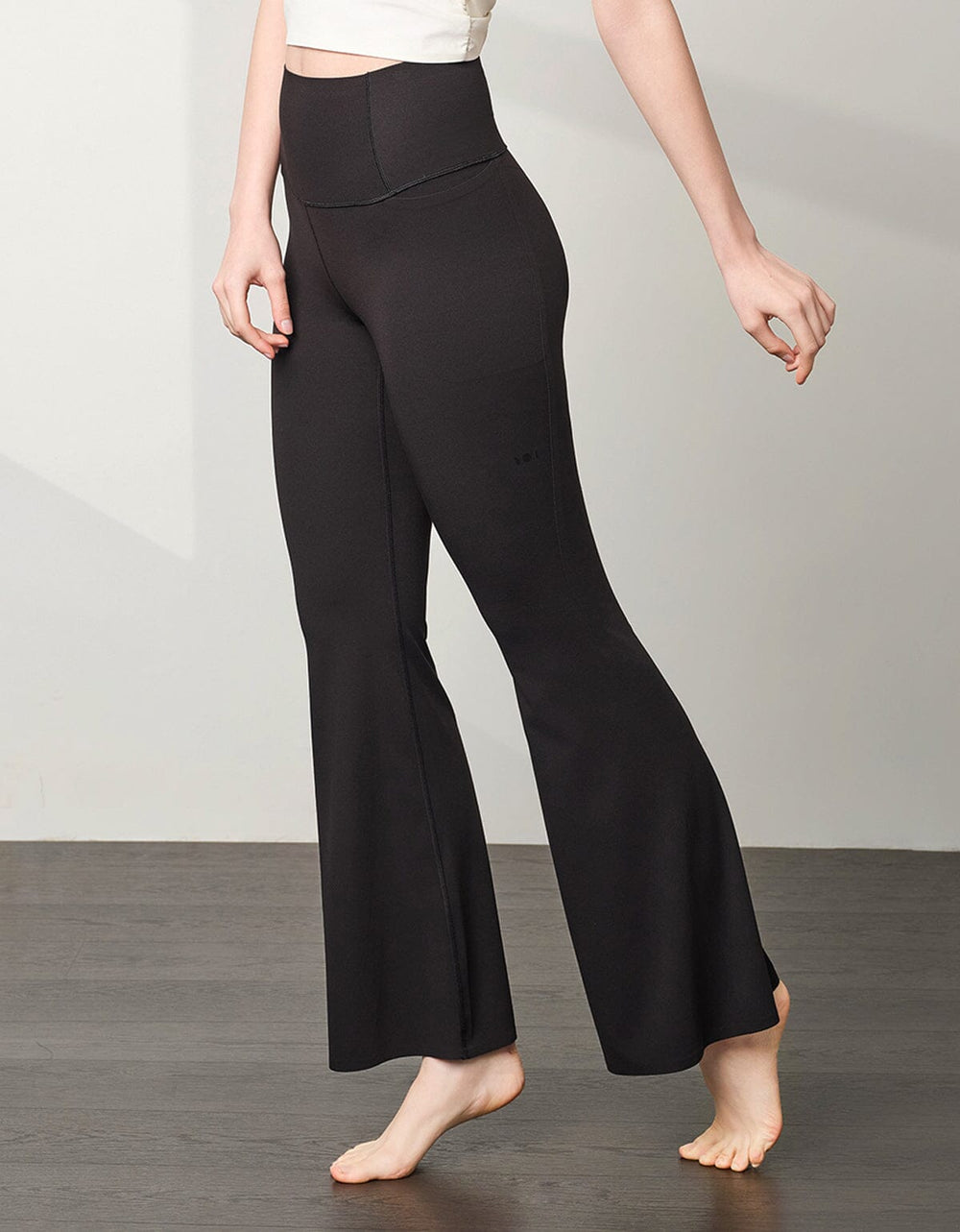 HOW-EFFORTLESS Leggings Her own words SPORTS 