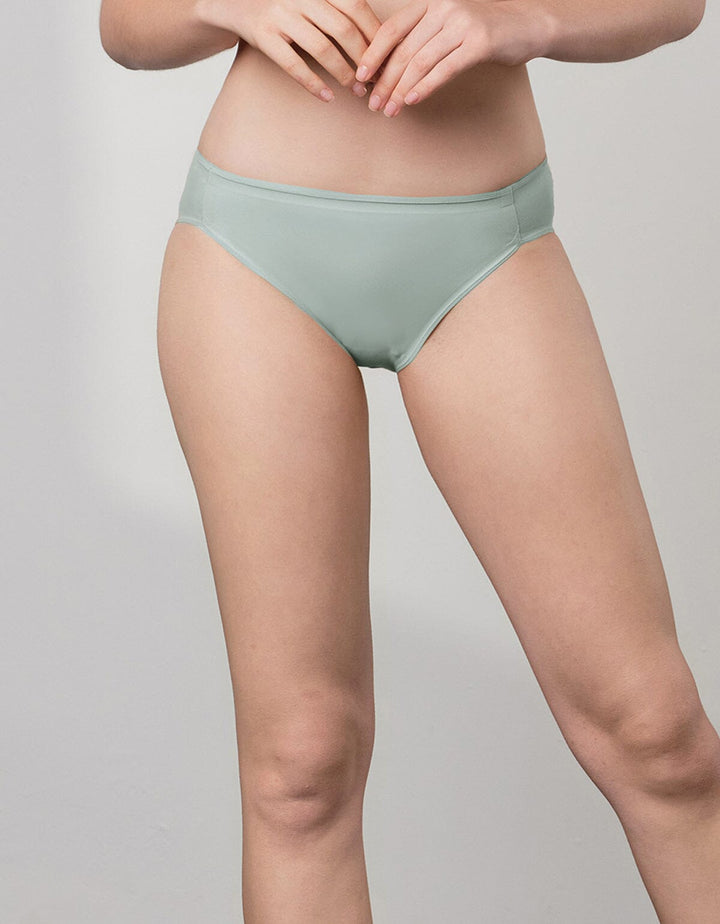 SIGNATURE Bikini Panty Bikini Her own words 