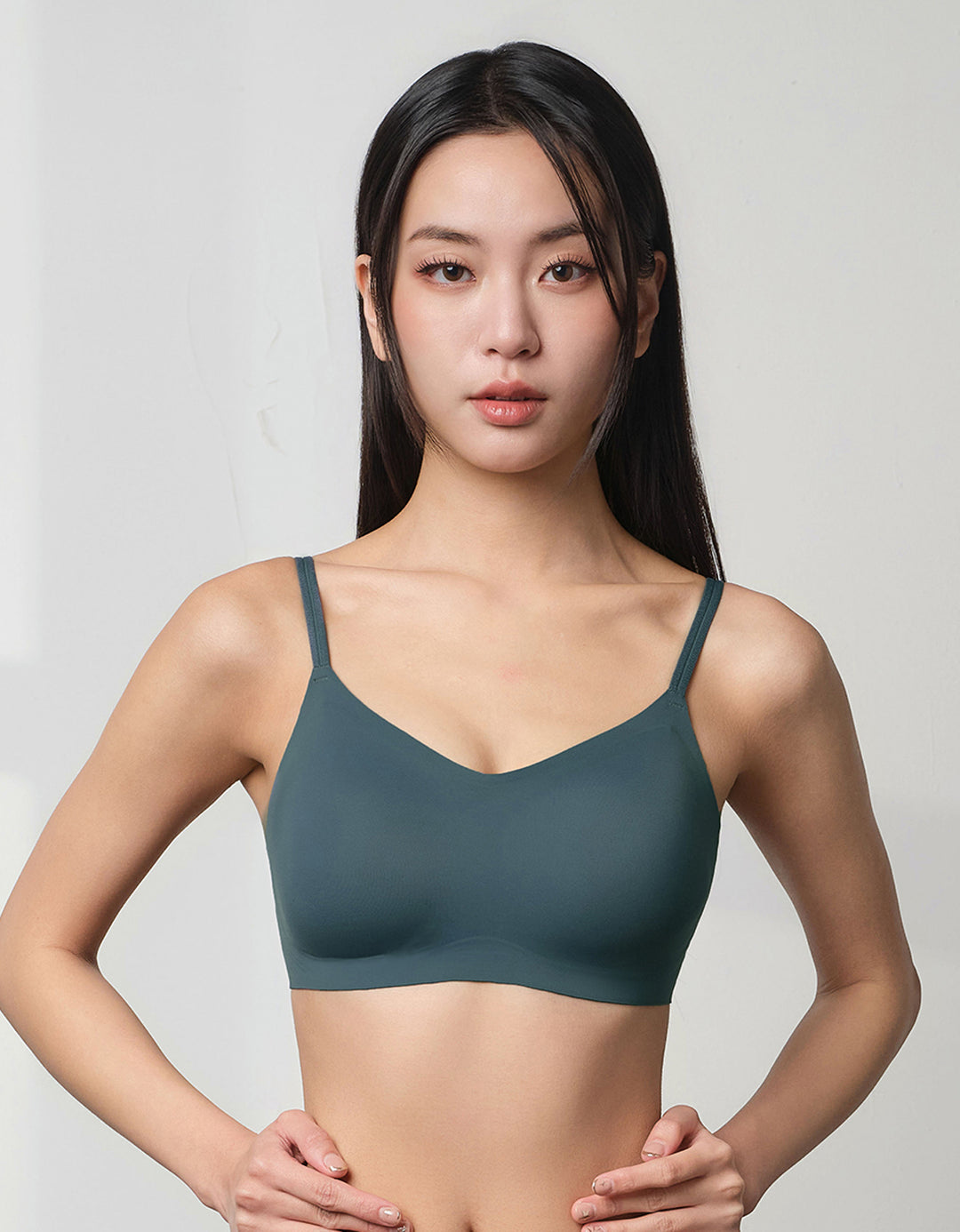 INVISIBLE Light Push Up Bralette