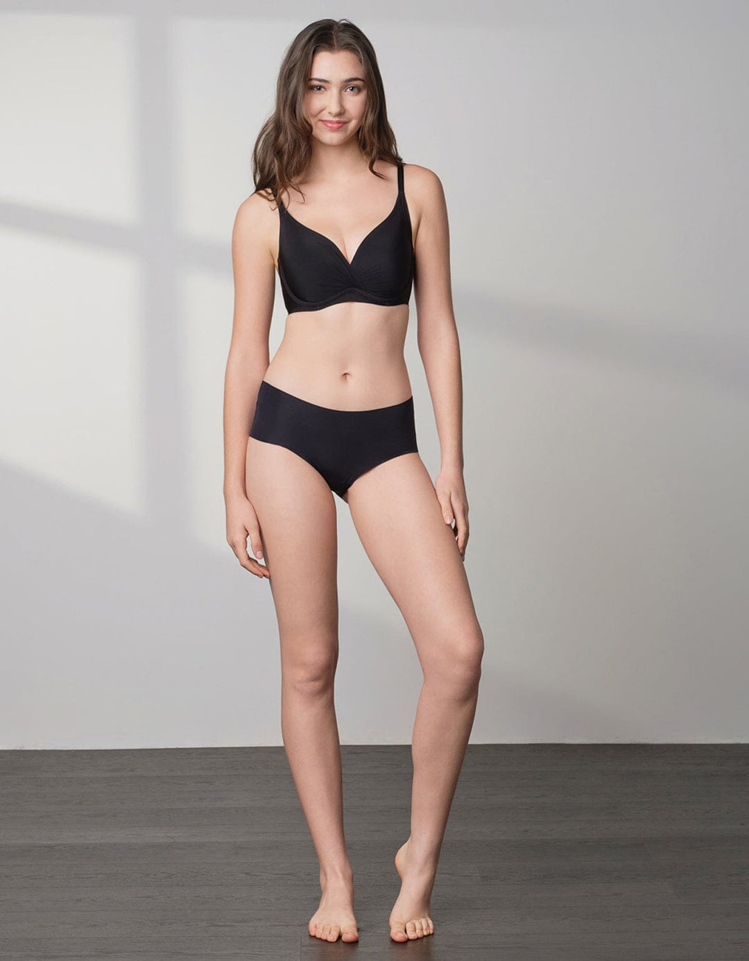 AIRY REwickMax™ & REsiltech™ Deep V Light Push Up W-Wired Bra Bra Her own words 