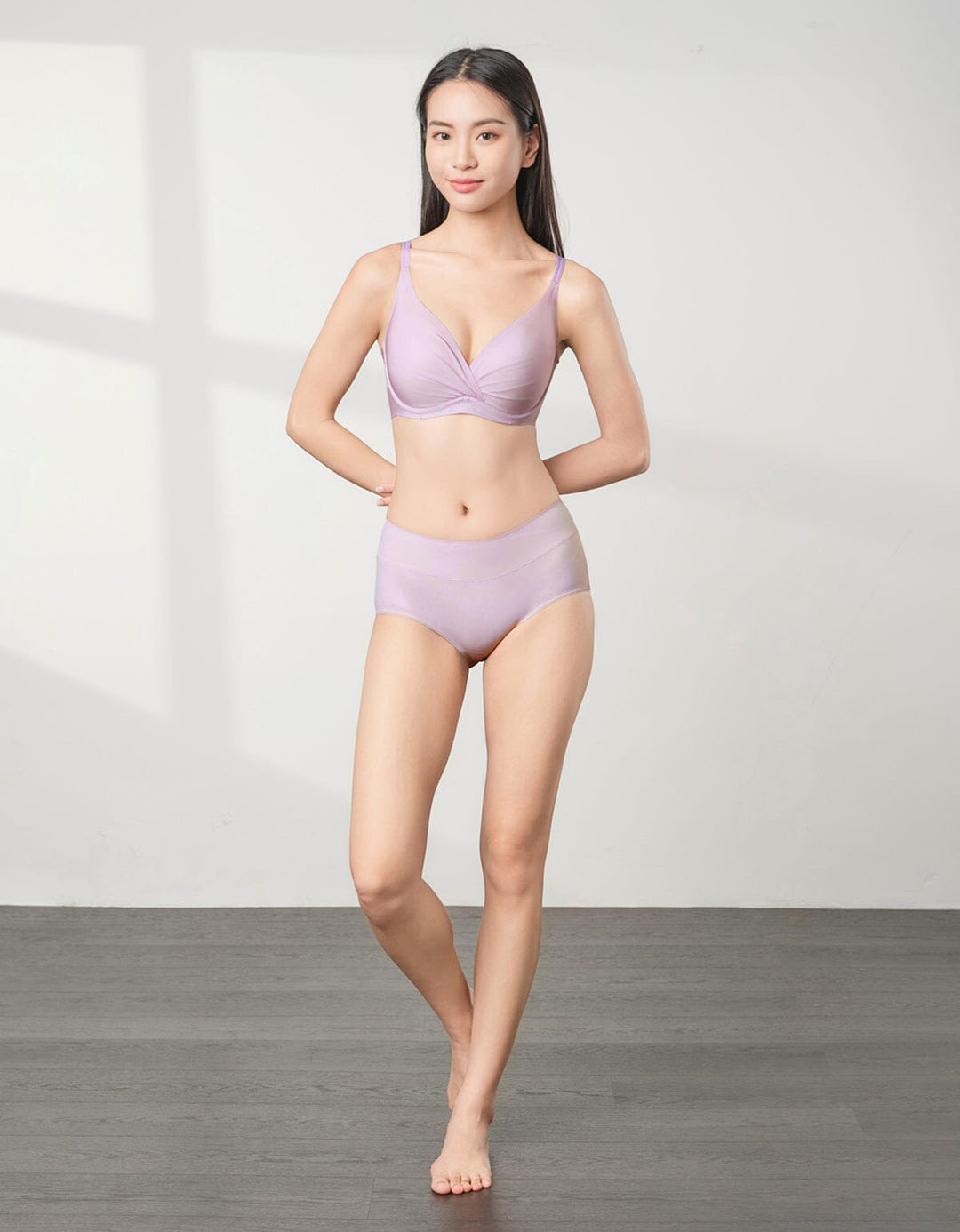 AIRY REwickMax™ & REsiltech™ Deep V Light Push Up W-Wired Bra Bra Her own words 