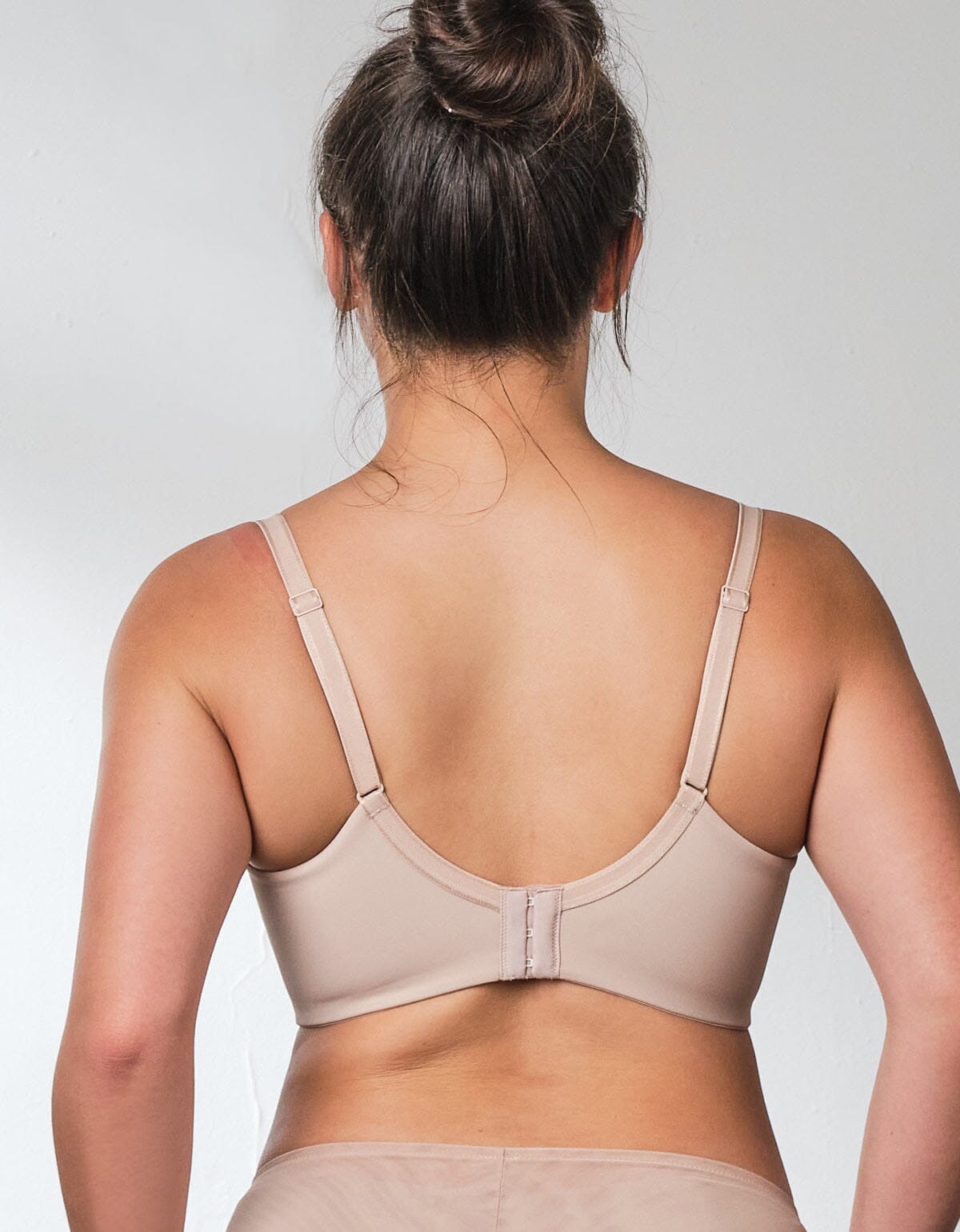 SMOOTH IT High Wing Lightly Lined Lace Bra Bra Her own words