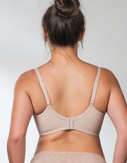 SMOOTH IT High Wing Lightly Lined Lace Bra Bra Her own words