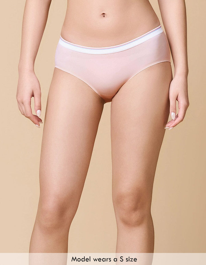 SMOOTHING Logo Contrast Hipster Panty Hipster Her own words 