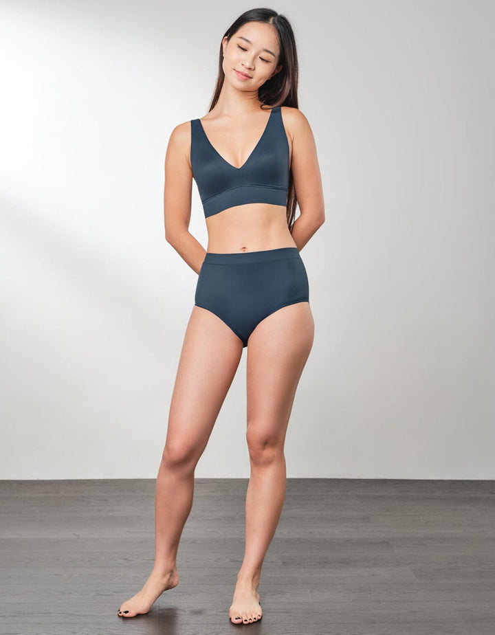 INVISIBLE REextraSkin™ Triangle Plunge Bra Top Bra Her own words 