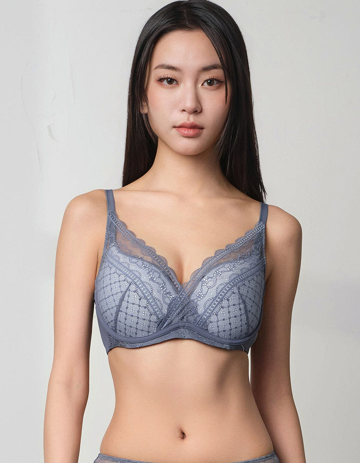 AIRY REmarshmallowPad™ Breathable Plunge Light Push Up Lace Bra Bra Her own words 