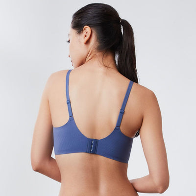 Solution Mega W-Shape Support REsiltech™ Wing Non Wired Lace Bra Bra Her Own Words 