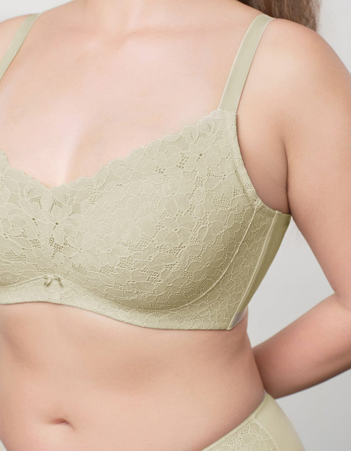 SMOOTH IT Plus Lightly Lined Lace Bra Bra Her own words 