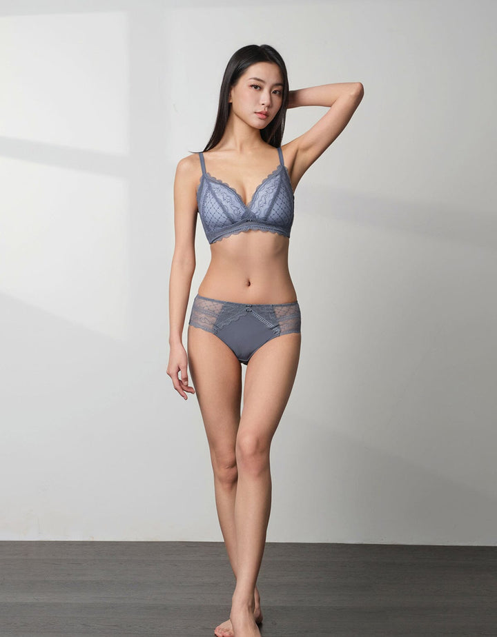 SOLUTION Memory Foam Non Wired Light Push Up Lace Bra Bra Her own words 