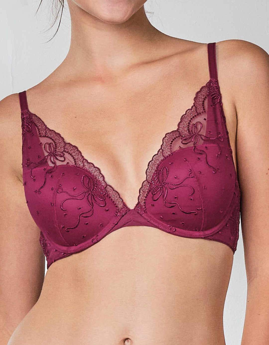 STYLIST Soft Touch Plunge Lightly Lined Lace Bra Bra Her own words 
