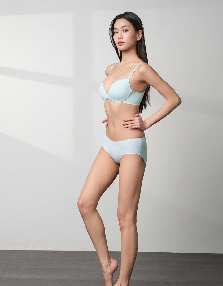 SIGNATURE Bra Her own words 