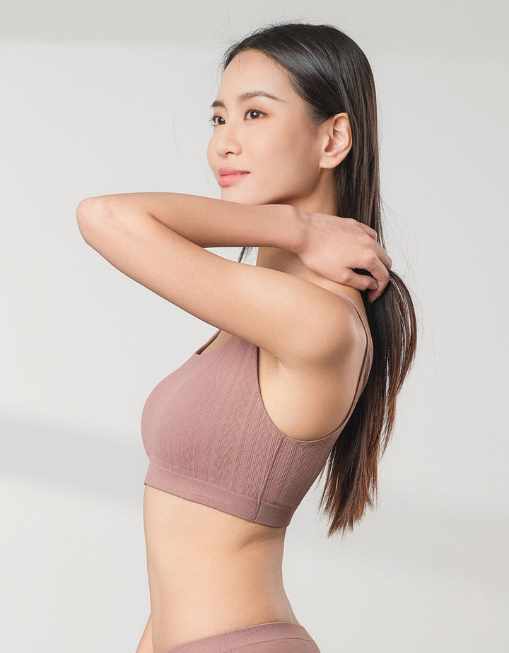 INVISIBLE Seamless Knit Square Neck Light Push Up Bra Top Bra Her own words Rose Mauve XS 