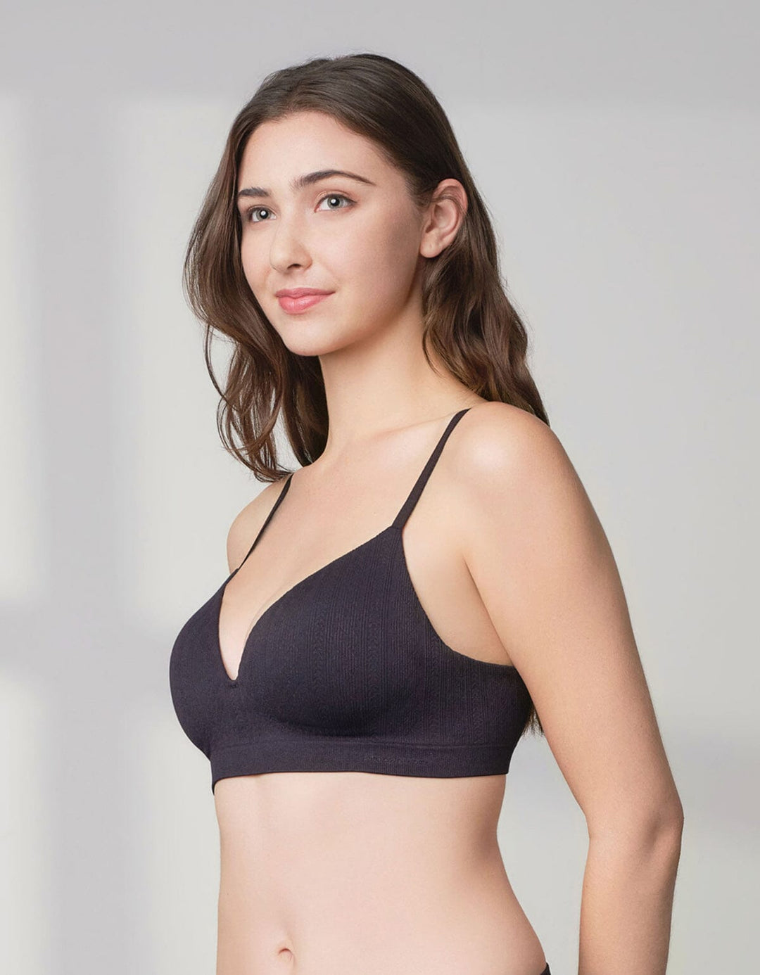 INVISIBLE Seamless Knit Soft Touch Non Wired Bra Bra Her own words Black 70A 