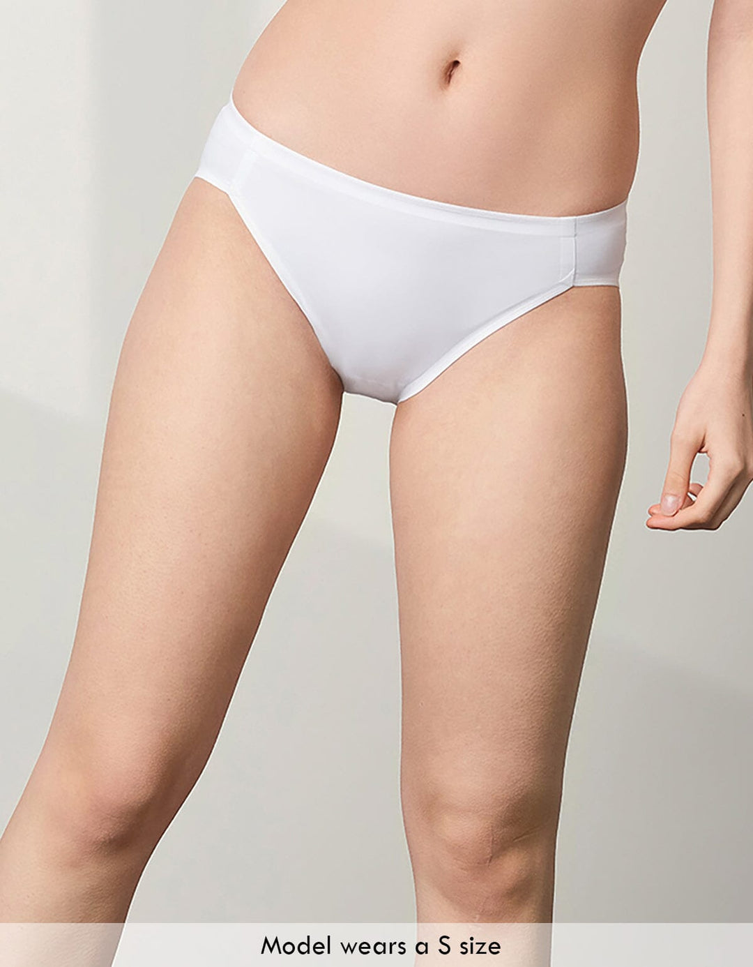 SIGNATURE Bikini Panty Bikini Her own words 
