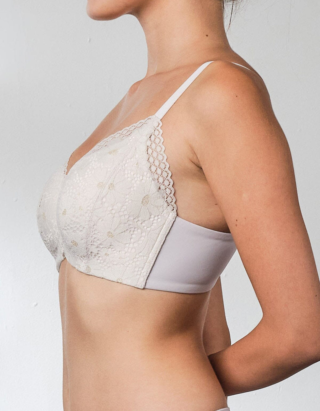 STYLIST Soft Touch Front Closure Convertible Straps Light Push Up Non Wired Lace Bra Bra Her own words 