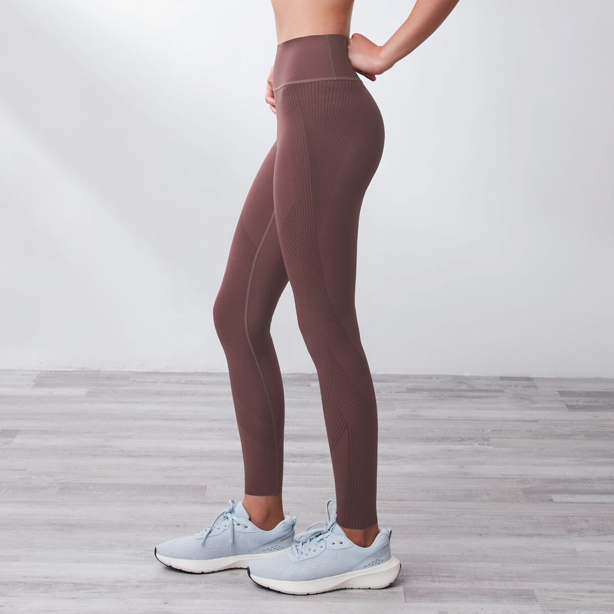 Mid-Waist Float REsiltech™ waistband UV Protection Full length Sports leggings Leggings Her own words SPORTS Deep Mahogany S 