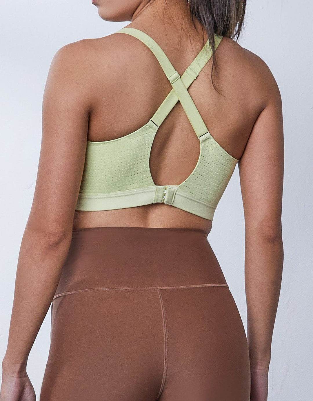 AQUA Medium Impact Sports Bra Medium Impact Her own words SPORTS Shadow Lime 70B 