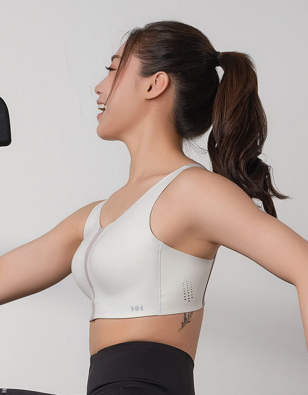 HOW-CONTROLLED REmatrixPad™ & REwickMax™ Breathable High Impact Sports Bra Sports Bra Her own words SPORTS Marshmallow 70B 