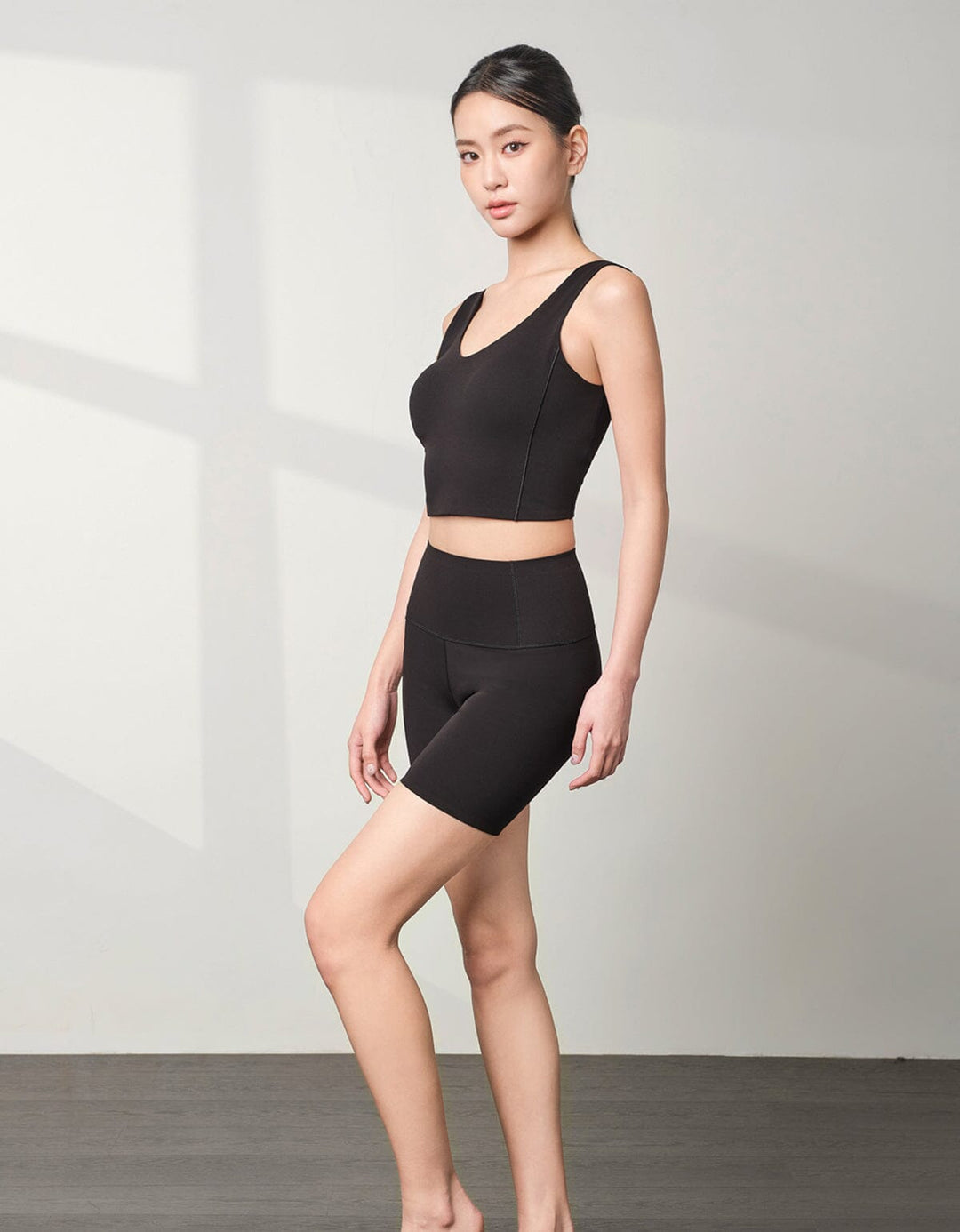 HOW-EFFORTLESS REextraSkin™ Medium Impact Longline Sports Bra Sports Bra Her own words SPORTS 