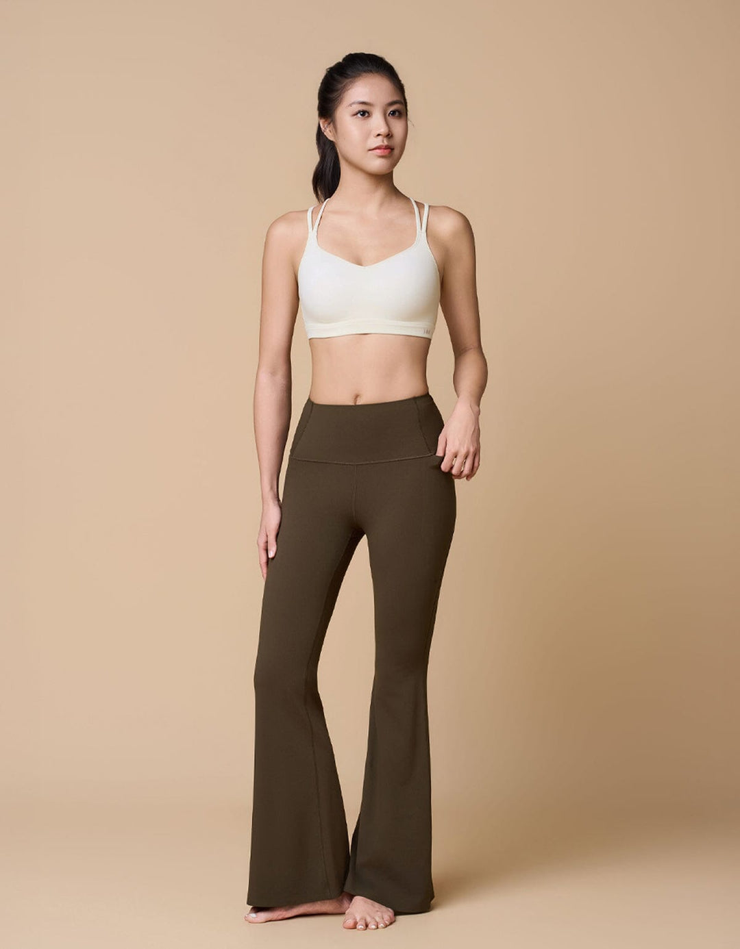 HOW-EFFORTLESS Heart-Shaped Neck Medium Impact Sports bra Sports Bra Her own words SPORTS 