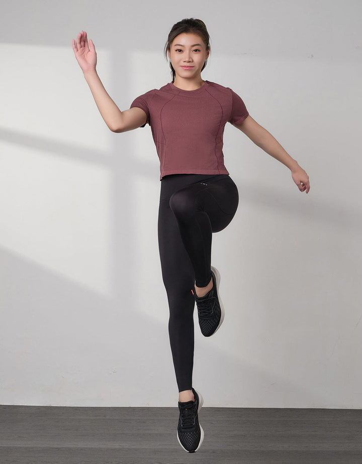 Seamless Knit Ribbed Slim Fit Crop Short Sleeve Crop Top Her own words SPORTS 