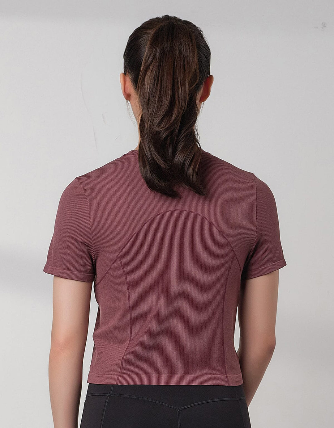 Seamless Knit Ribbed Slim Fit Crop Short Sleeve Crop Top Her own words SPORTS 