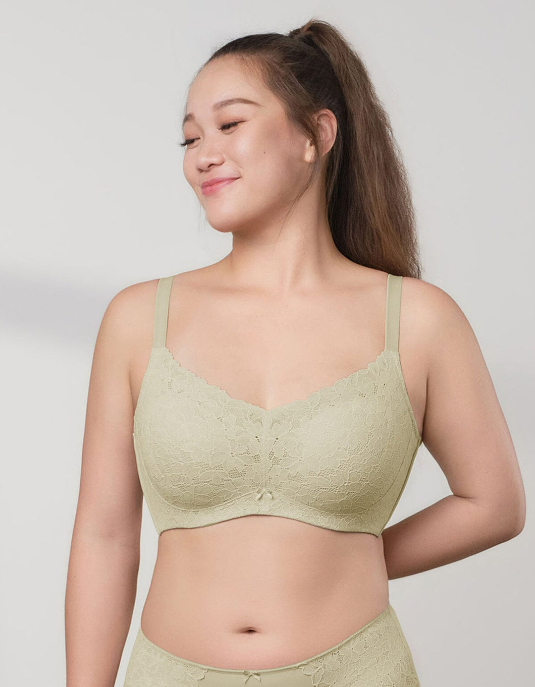 SMOOTH IT Plus Lightly Lined Lace Bra Bra Her own words 