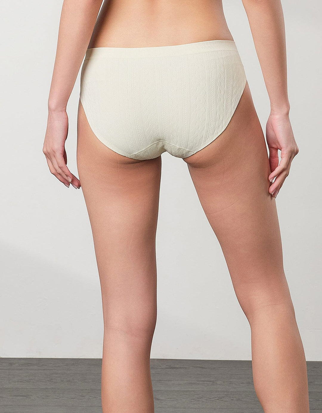 Seamless Knit Jacquard Bikini Panty Bikini Her own words 