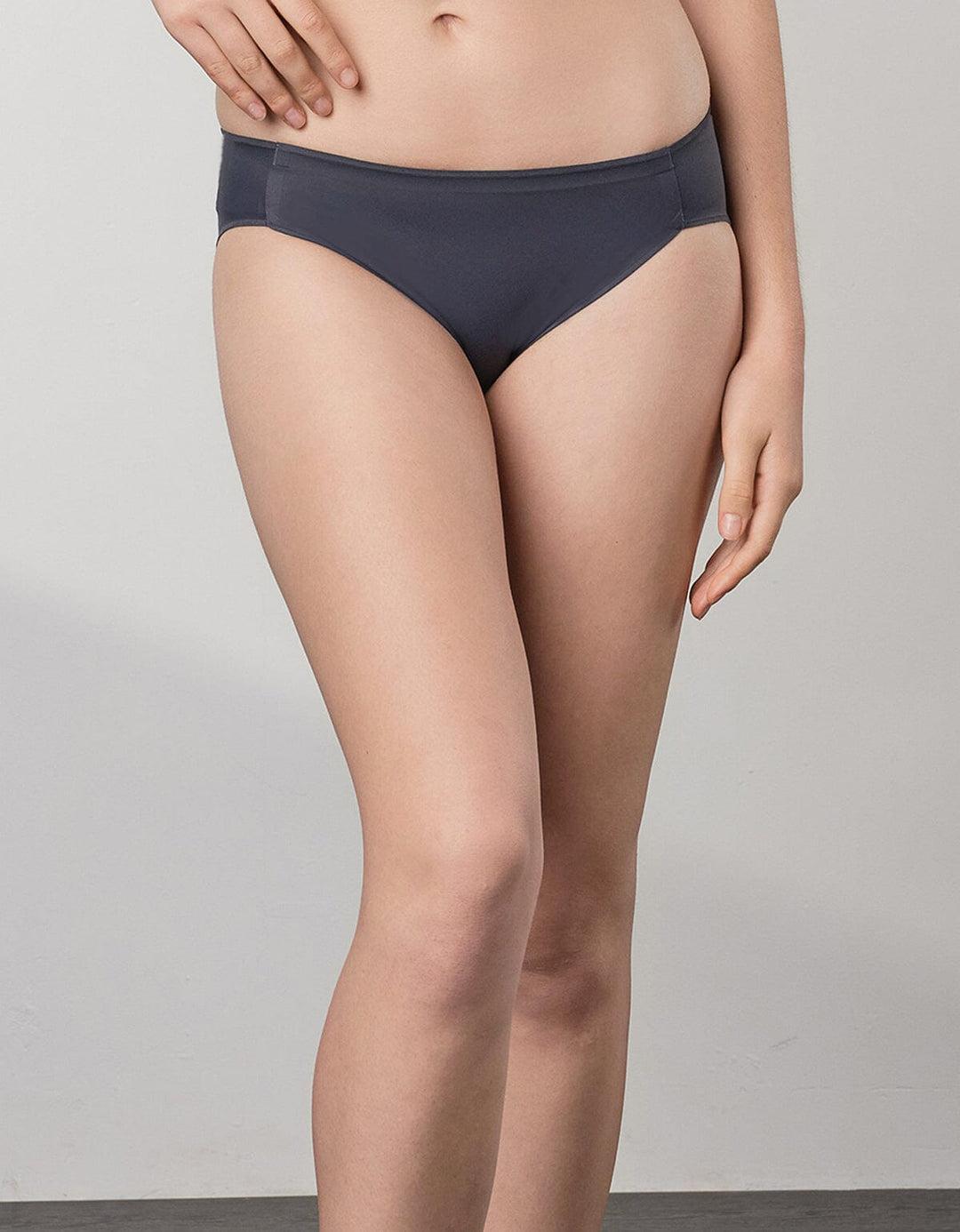 SIGNATURE Bikini Panty Bikini Her own words 