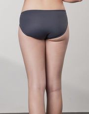 SIGNATURE Bikini Panty Bikini Her own words 