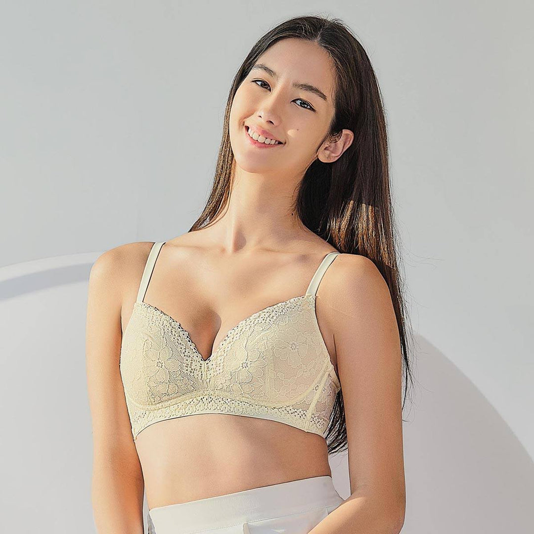 Airy Spacer Cooling Non Wired Lace Bra – Her own words